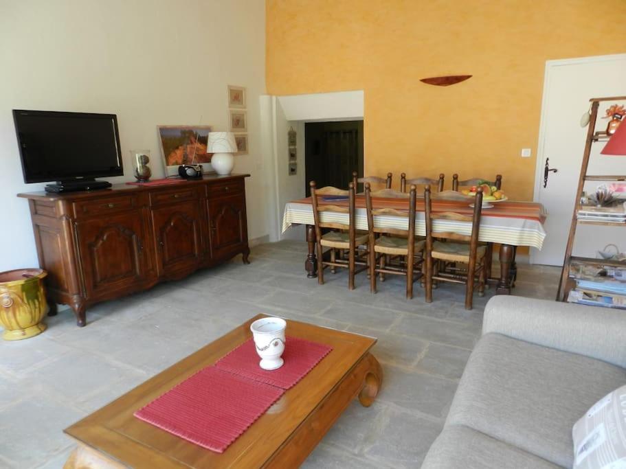 Le Maset Des Aires Avec Vue Sur Le Luberon Et Son Jacuzzi Exterieur Disponible De Juin A Mi-Septembre Maubec  المظهر الخارجي الصورة