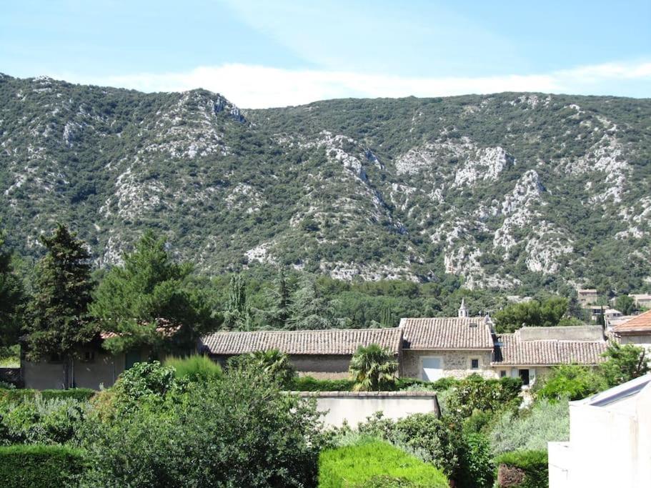 Le Maset Des Aires Avec Vue Sur Le Luberon Et Son Jacuzzi Exterieur Disponible De Juin A Mi-Septembre Maubec  المظهر الخارجي الصورة